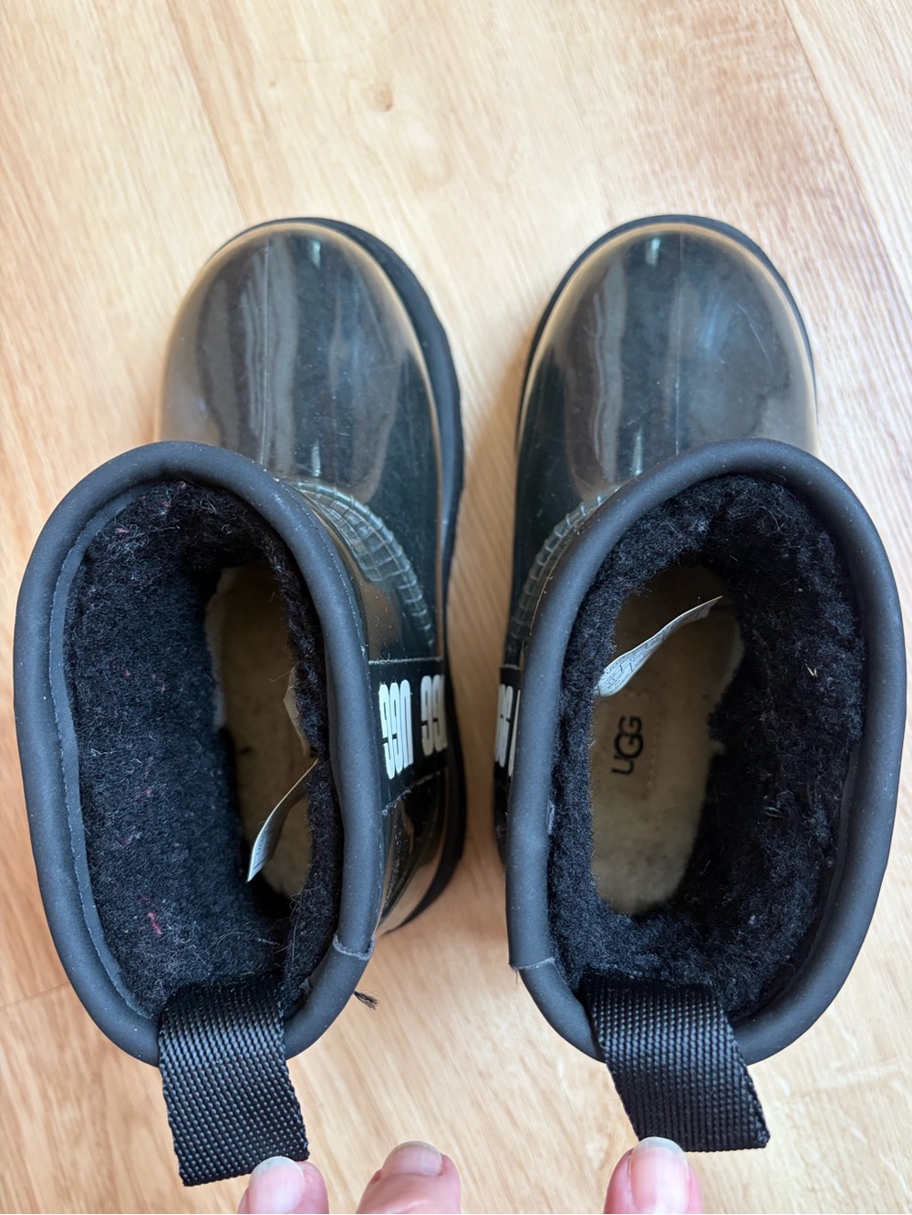 UGG Kids Boots Classic Clear Mini II black waterproof shiny $120 - Picture 8 of 8
